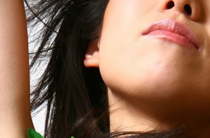 毛穴の黒ずみとは？